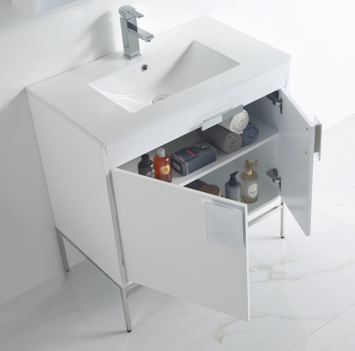 32" Tennant Brand Kuro Minimalistic White Bathroom Vanity - CL-101WH-32ZI - Bentoncollections